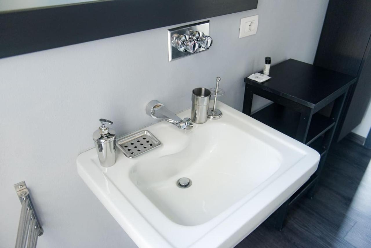 Via Mentana 32 - The House Of Travelers Apartamento Como Exterior foto